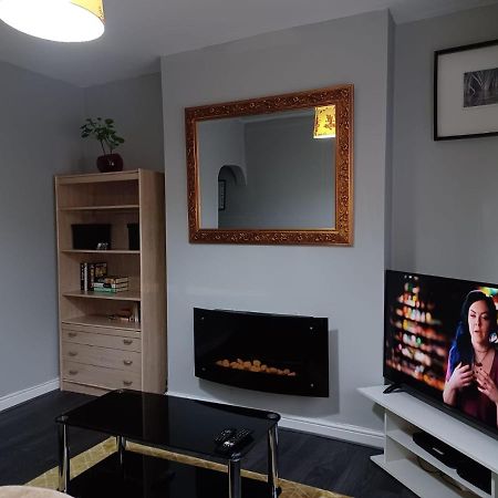 Pearson House - Huku Kwetu 3 Bedroom End Of Terrance House - Family And Business Group Self Catering Accommodation -Huku Kwetu Nottingham Exteriér fotografie