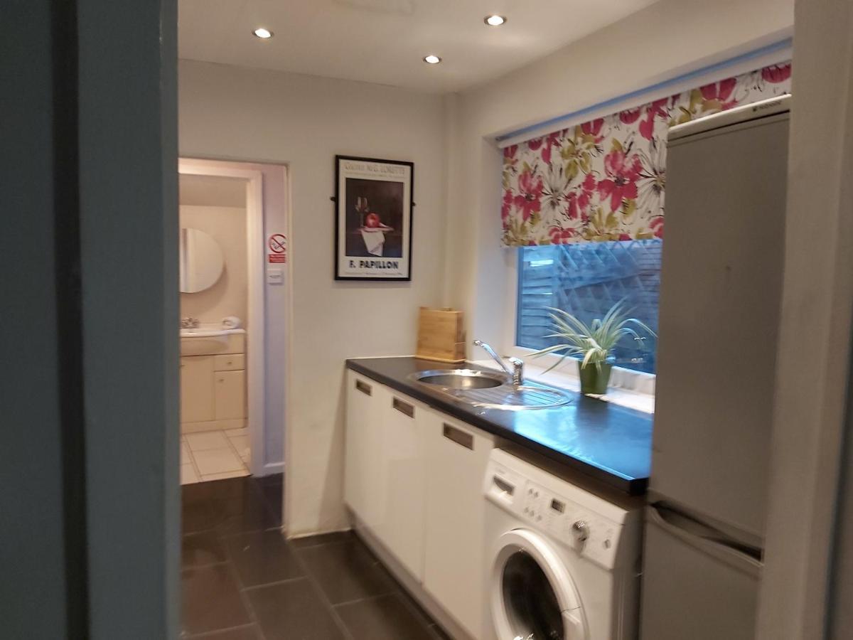 Pearson House - Huku Kwetu 3 Bedroom End Of Terrance House - Family And Business Group Self Catering Accommodation -Huku Kwetu Nottingham Exteriér fotografie