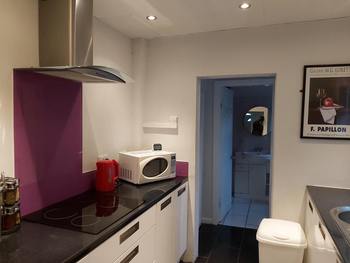Pearson House - Huku Kwetu 3 Bedroom End Of Terrance House - Family And Business Group Self Catering Accommodation -Huku Kwetu Nottingham Exteriér fotografie