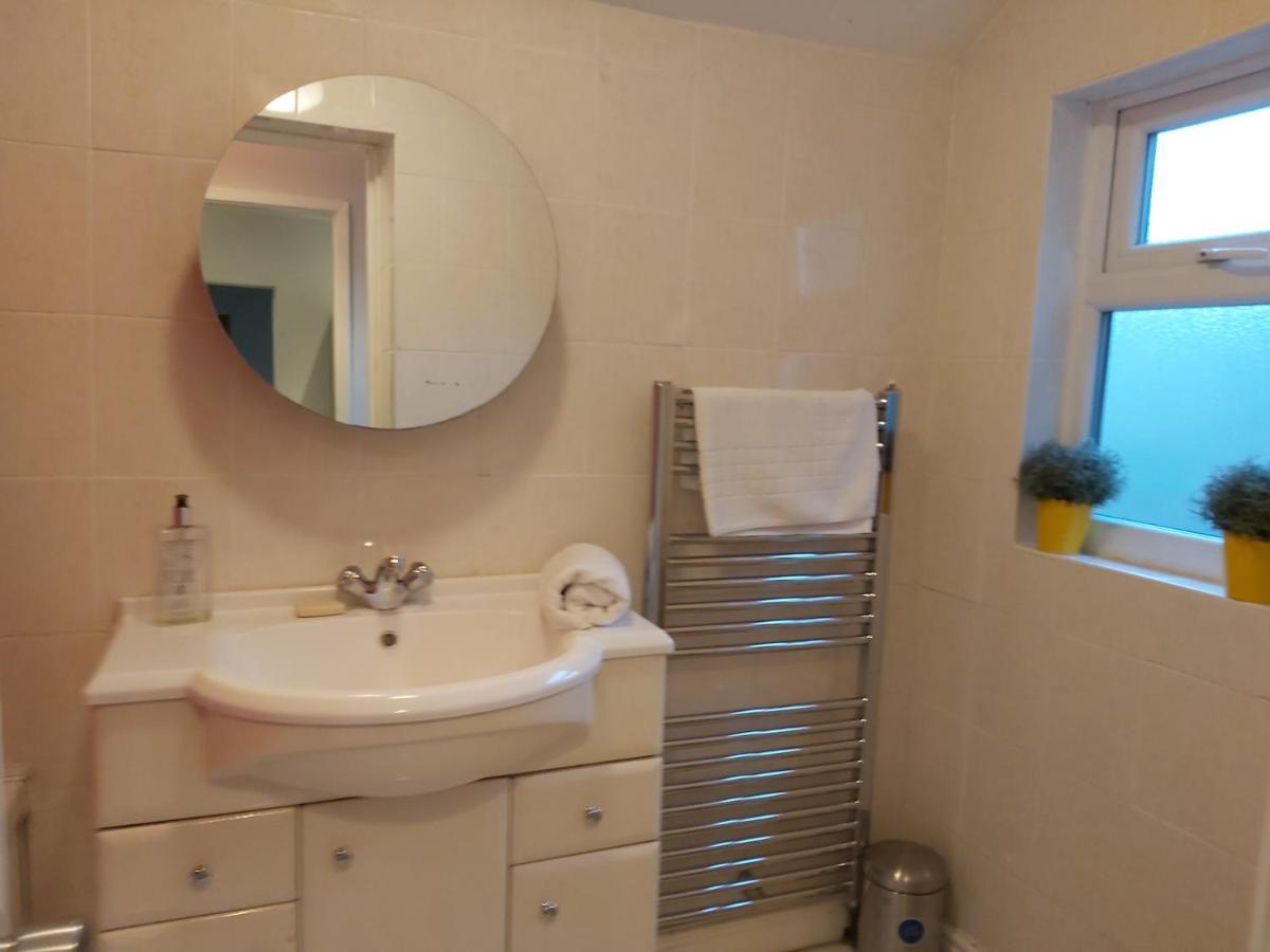 Pearson House - Huku Kwetu 3 Bedroom End Of Terrance House - Family And Business Group Self Catering Accommodation -Huku Kwetu Nottingham Exteriér fotografie
