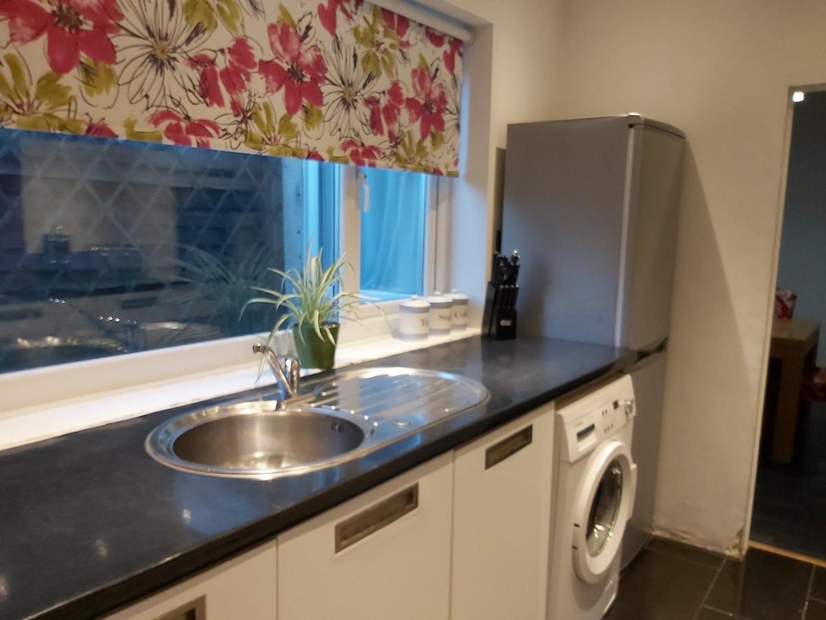 Pearson House - Huku Kwetu 3 Bedroom End Of Terrance House - Family And Business Group Self Catering Accommodation -Huku Kwetu Nottingham Exteriér fotografie