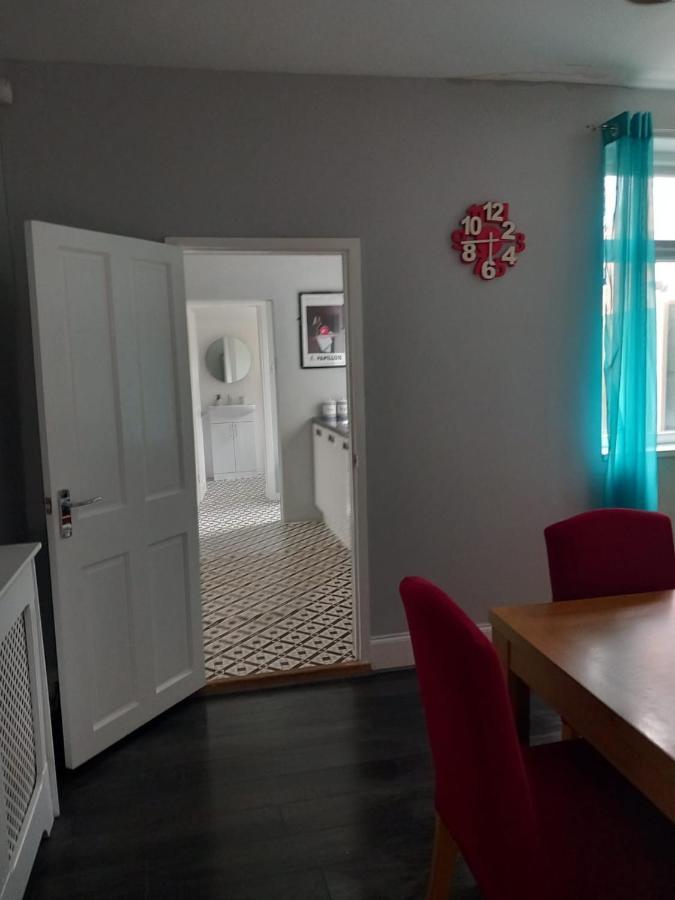 Pearson House - Huku Kwetu 3 Bedroom End Of Terrance House - Family And Business Group Self Catering Accommodation -Huku Kwetu Nottingham Exteriér fotografie