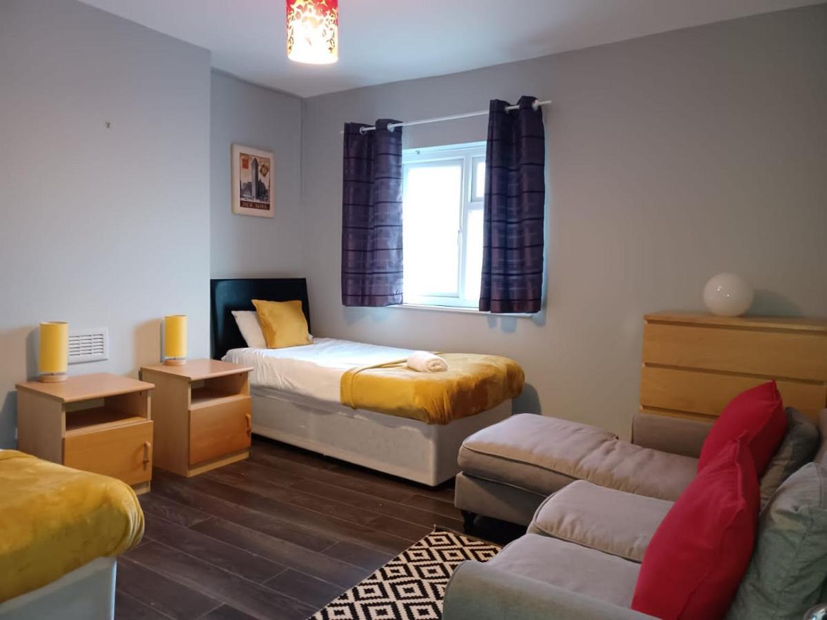 Pearson House - Huku Kwetu 3 Bedroom End Of Terrance House - Family And Business Group Self Catering Accommodation -Huku Kwetu Nottingham Exteriér fotografie